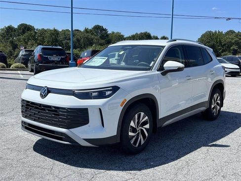 New 2025 Volkswagen Tiguan S image 9