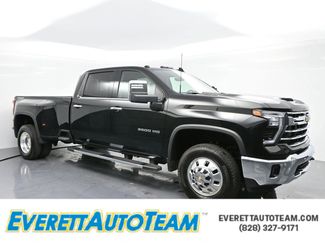 Used 2025 Chevrolet Silverado 3500 LTZ w/ LTZ Plus Package video 1