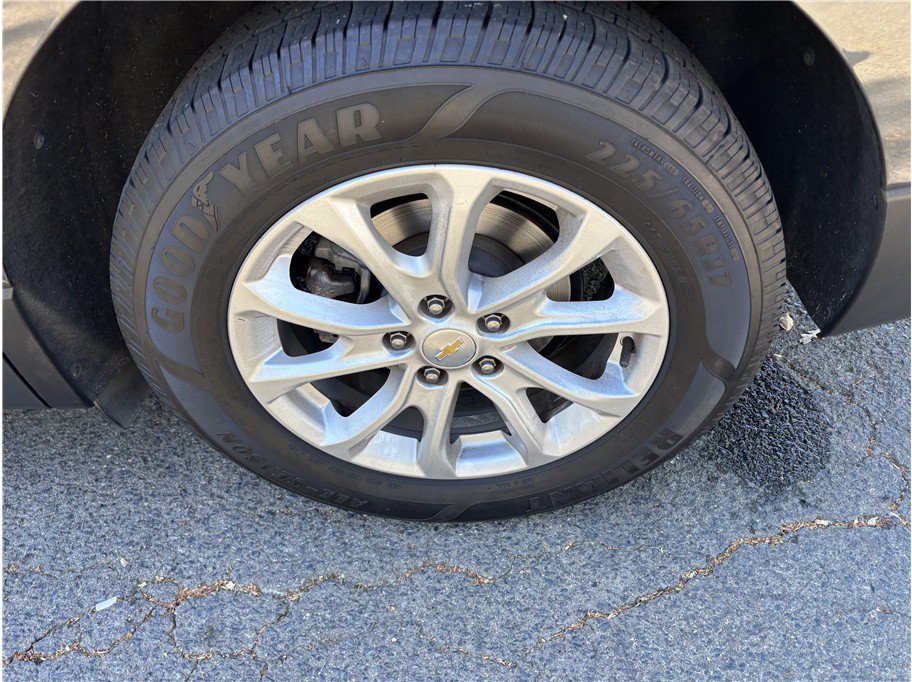 Used 2018 Chevrolet Equinox LS FWD image 9