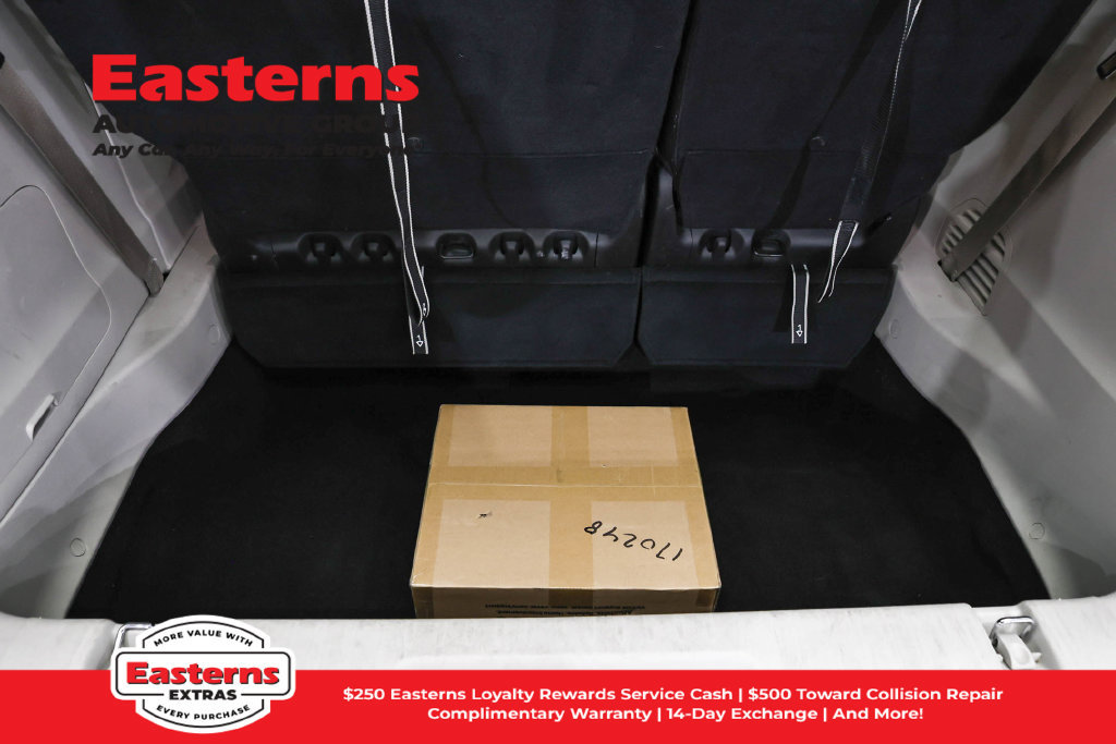 Used 2023 Chrysler Pacifica Limited FWD image 27