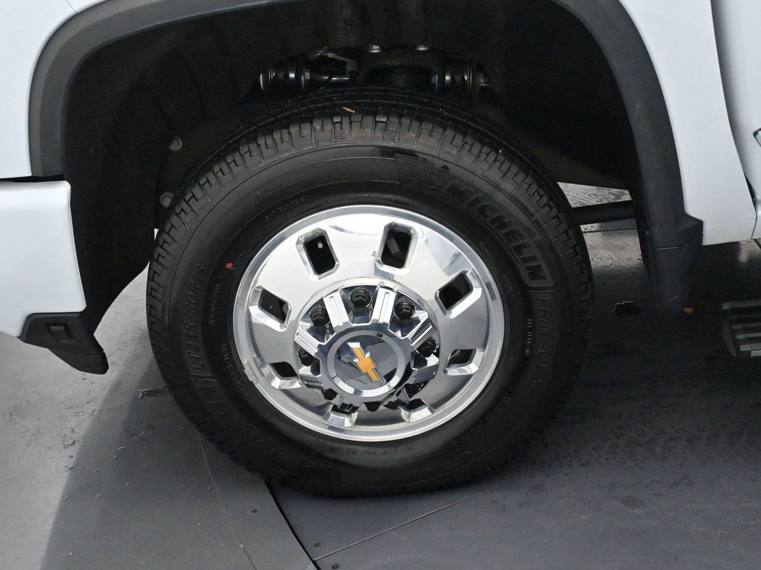Used 2026 Chevrolet Silverado 3500 High Country w/ Technology Package AWD/4WD image 37