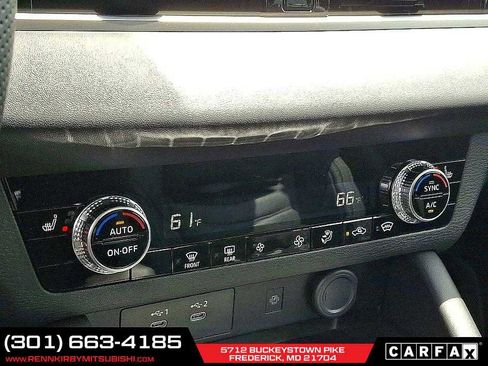 New 2025 Mitsubishi Outlander SE image 16