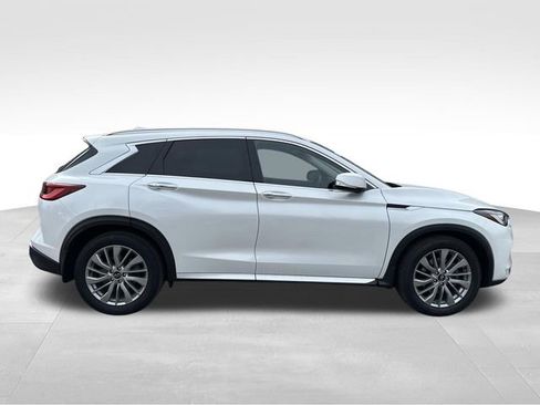 Used 2023 INFINITI QX50 Luxe image 2