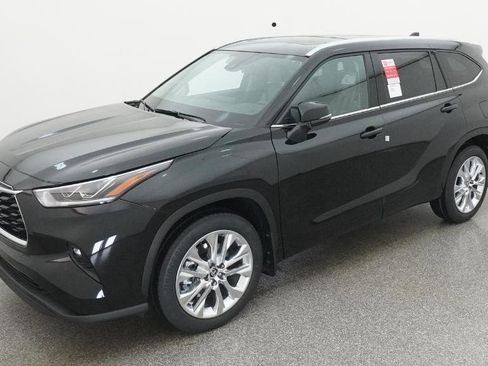 New 2026 Toyota Highlander Limited image 1