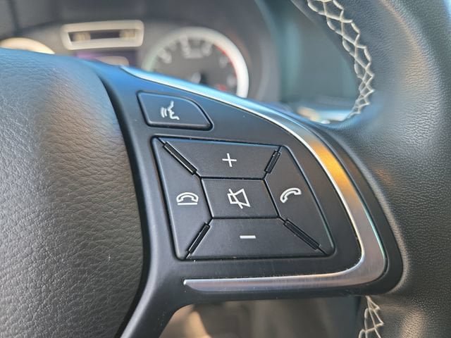 Used 2019 INFINITI QX30 AWD image 27
