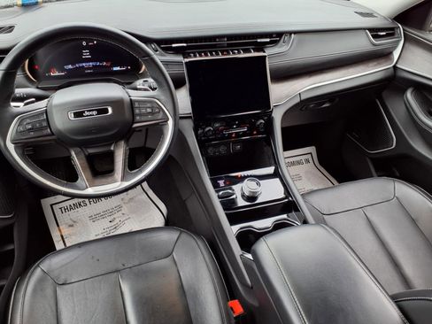 Used 2022 Jeep Grand Cherokee Limited image 10