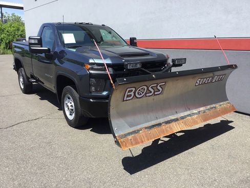 Used 2020 Chevrolet Silverado 2500 W/T w/ WT Convenience Package AWD/4WD image 2