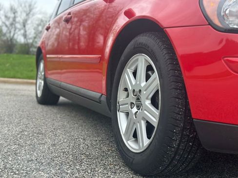 Used 2006 Volvo V50 2.4i FWD image 9
