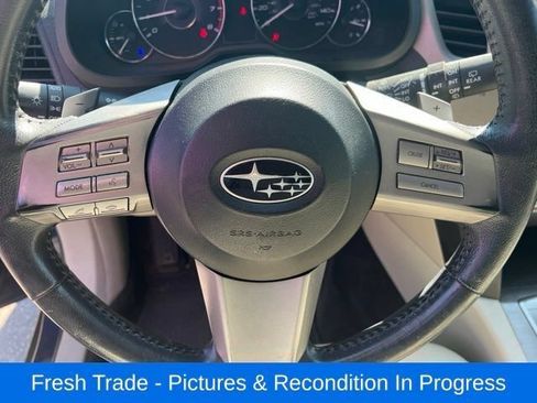 Used 2011 Subaru Outback 2.5i Limited w/ PWR Moonroof Pkg AWD/4WD image 11