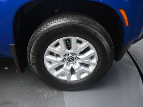 Used 2024 Nissan Frontier SV w/ SV Convenience Package RWD image 22