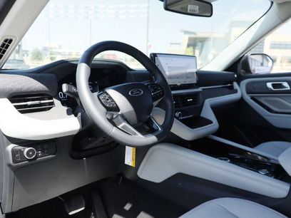 New 2026 Ford Explorer Platinum w/ LUX Leather Package
