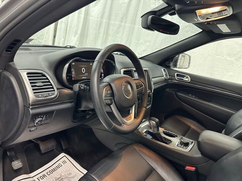 Used 2018 Jeep Grand Cherokee Limited AWD/4WD image 15