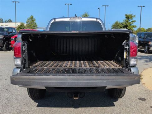 Used 2023 Toyota Tacoma TRD Sport image 13