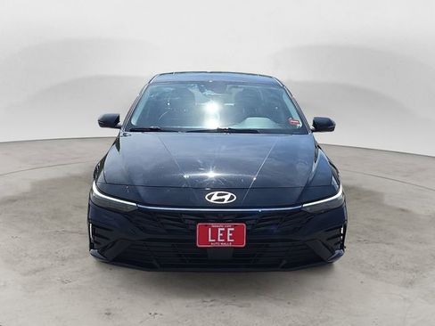 Used 2024 Hyundai Elantra Limited FWD image 8
