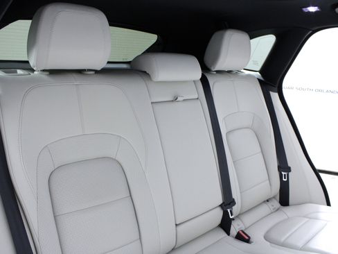 Used 2026 Jaguar F-PACE R-Dynamic S image 13