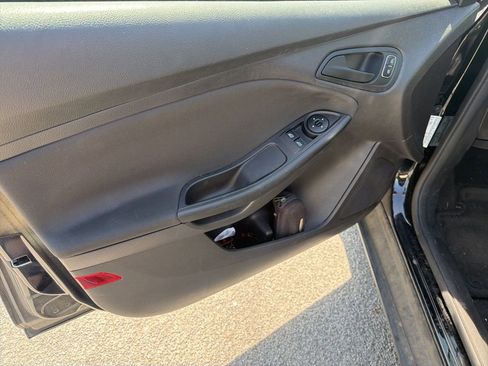 Used 2017 Ford Focus S image 13