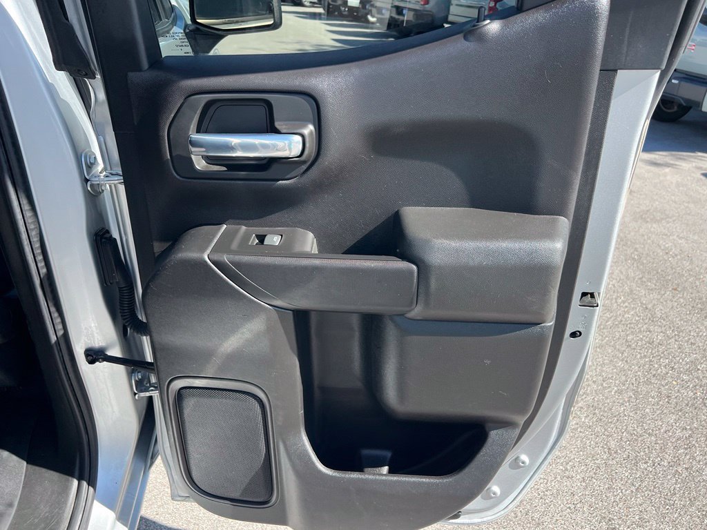 Used 2020 Chevrolet Silverado 1500 Custom w/ Custom Value Package AWD/4WD image 22