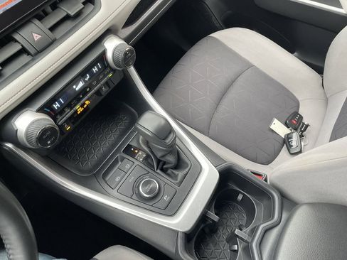 Used 2023 Toyota RAV4 XLE w/ Convenience Package image 21