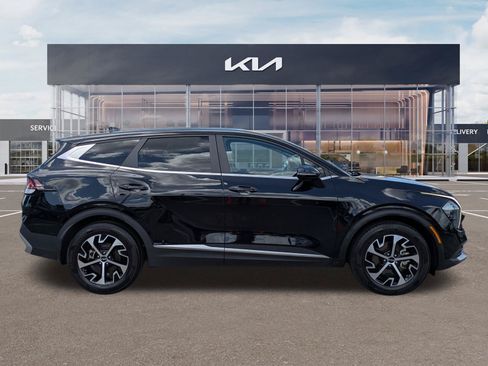 Certified 2023 Kia Sportage EX FWD image 3
