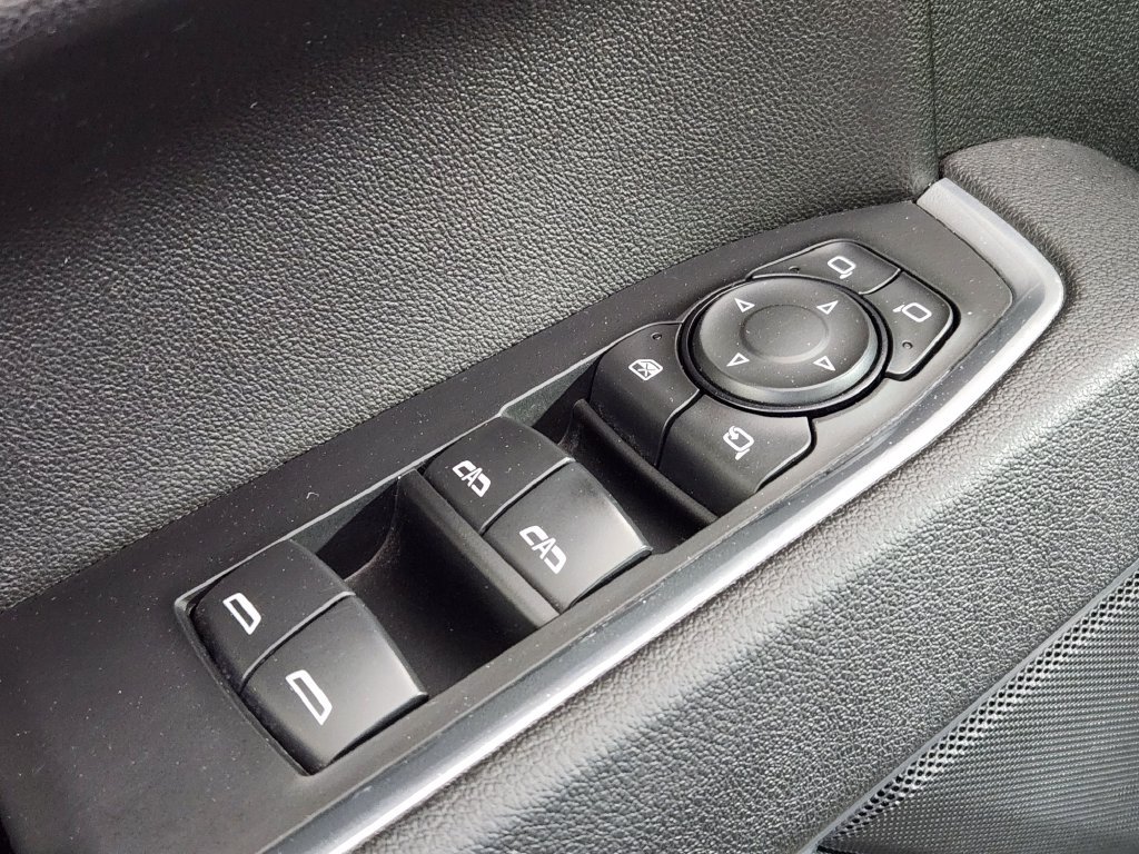 Used 2025 GMC Sierra 1500 SLT AWD/4WD image 17