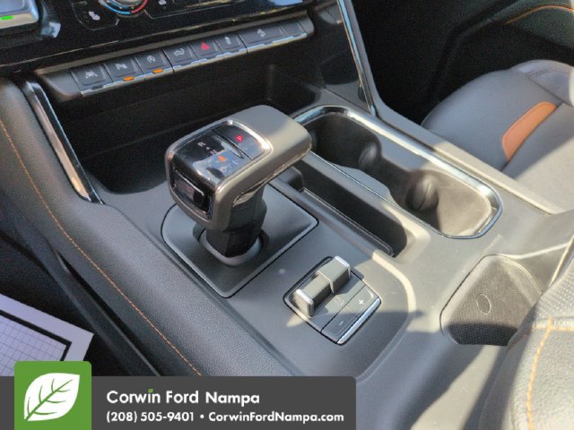Used 2024 GMC Sierra 1500 AT4 w/ Technology Package AWD/4WD image 18
