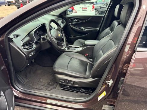 Used 2016 Chevrolet Malibu LT w/ Leather Package image 9