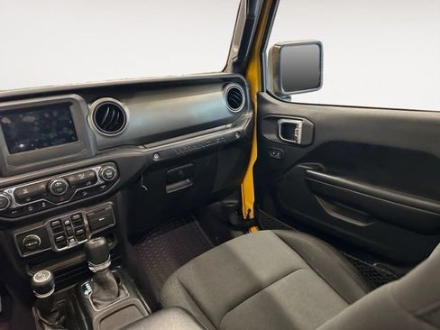 Used 2019 Jeep Wrangler Unlimited Sport S AWD/4WD image 13