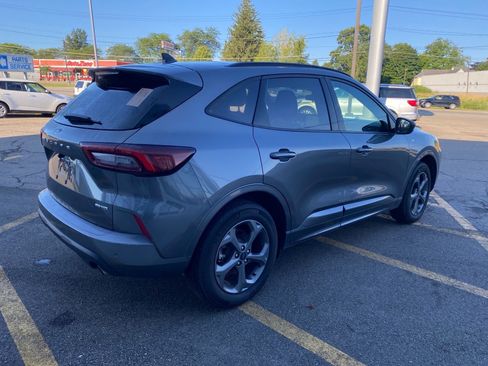 Used 2024 Ford Escape ST-Line w/ Tech Pack #1 AWD/4WD image 6