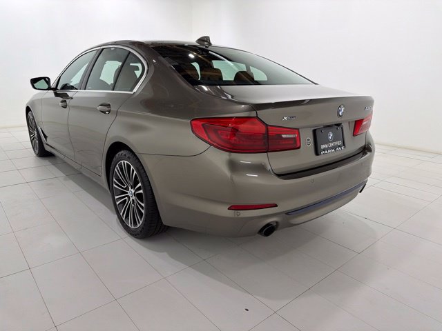 Used 2019 BMW 530i xDrive w/ Convenience Package AWD/4WD image 3