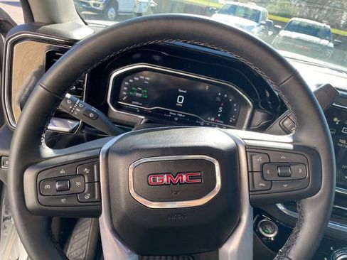 Used 2024 GMC Sierra 2500 SLE w/ SLE Convenience Package image 28