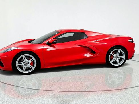 Used 2021 Chevrolet Corvette Stingray Preferred Conv w/ Battery Protection Package RWD image 2