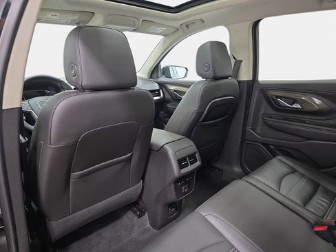 Used 2024 GMC Terrain Denali w/ Denali Premium Package AWD/4WD image 12