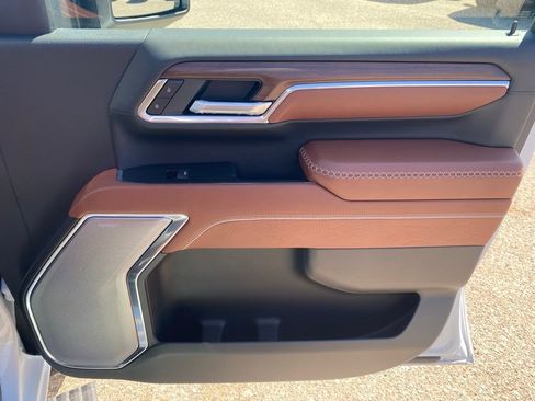 New 2025 GMC Sierra 2500 Denali Ultimate image 31