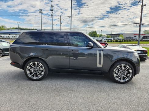 Certified 2023 Land Rover Range Rover SE AWD/4WD image 6