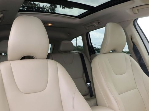 Used 2015 Volvo XC60 T6 w/ Proximity Package AWD/4WD image 36