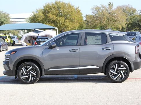 New 2025 Nissan Kicks SV w/ Charging Package image 7