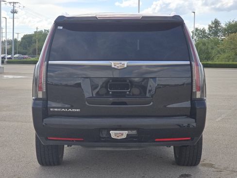 Used 2016 Cadillac Escalade Platinum AWD/4WD image 16