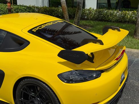 Used 2025 Porsche 718 Cayman GT4 RS RWD image 18