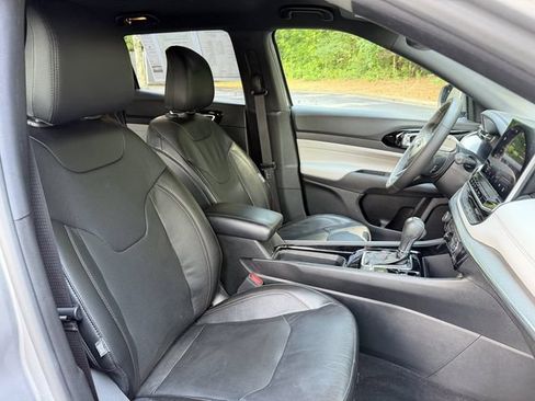 Used 2023 Jeep Compass Limited w/ Elite Group AWD/4WD image 32