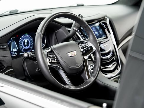 Used 2019 Cadillac Escalade ESV Platinum image 9