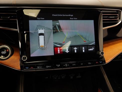 Certified 2024 Jeep Grand Wagoneer Series III w/ Rear Seat Video Group 1 image 35