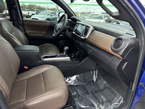 Used 2023 Toyota Tacoma Limited image 22