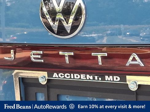 Certified 2025 Volkswagen Jetta SEL FWD image 36
