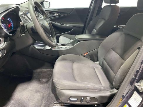 Used 2023 Chevrolet Malibu LT FWD image 17