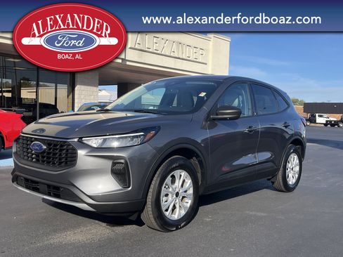 Used 2025 Ford Escape Active w/ Cold Weather Package image 1