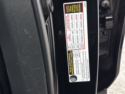 Used 2020 Nissan Pathfinder S image 41