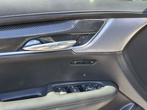 Used 2023 Cadillac XT6 Sport AWD/4WD image 14
