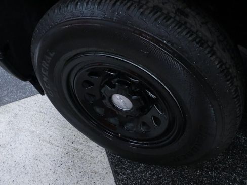 Used 2024 Chevrolet Silverado 1500 W/T image 31