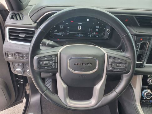 Used 2023 GMC Yukon XL Denali AWD/4WD image 23