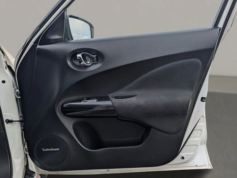 Used 2015 Nissan Juke NISMO RS image 3